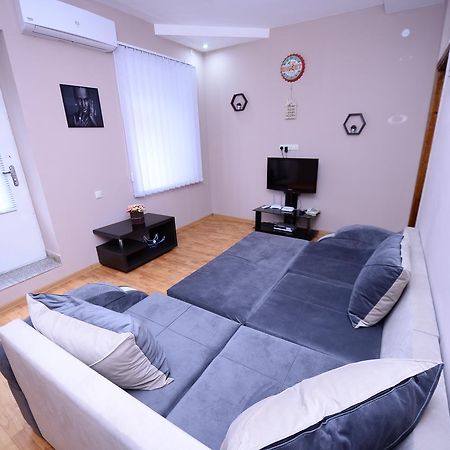 Sweet Home Apartment Tbilisi Eksteriør bilde