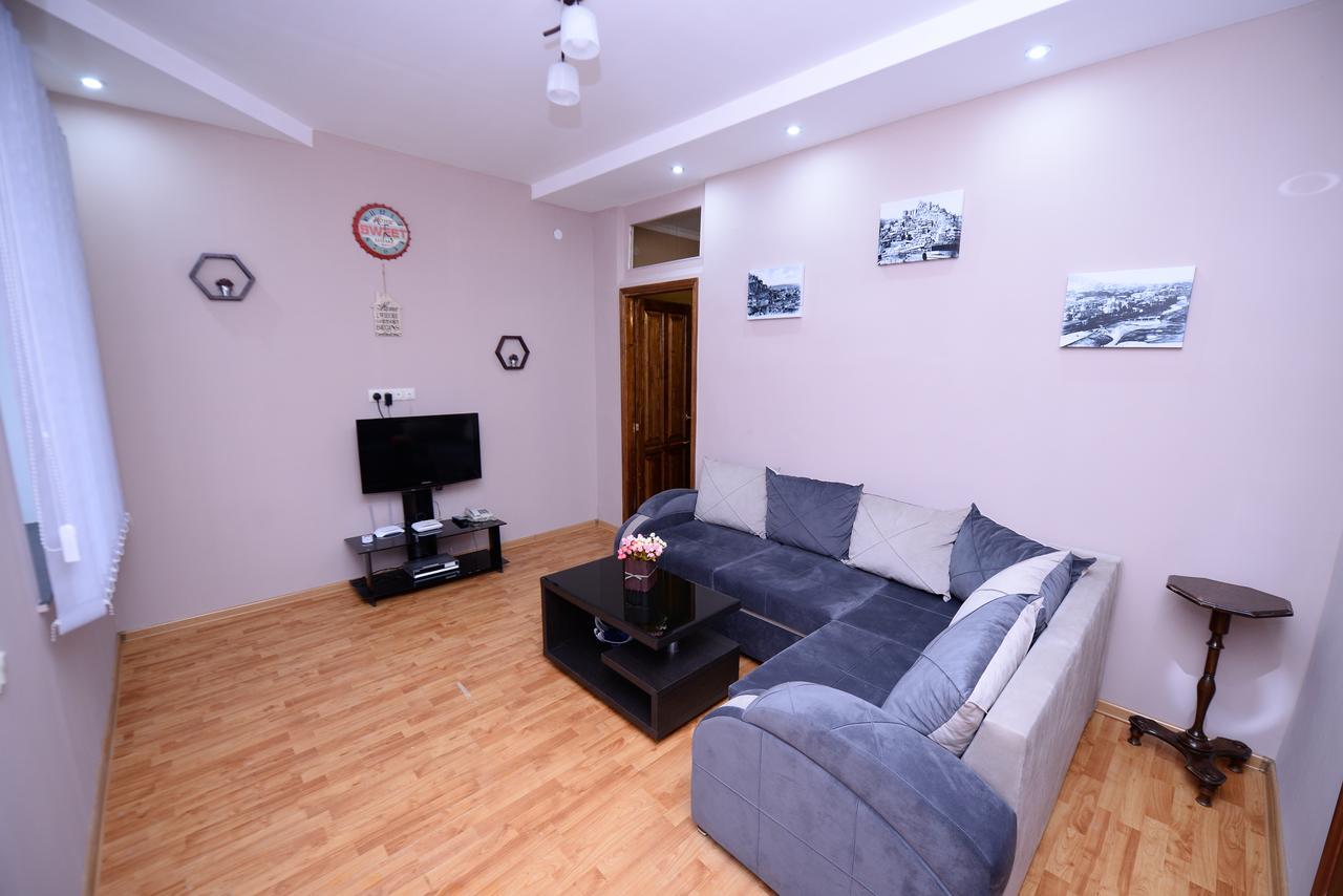 Sweet Home Apartment Tbilisi Eksteriør bilde